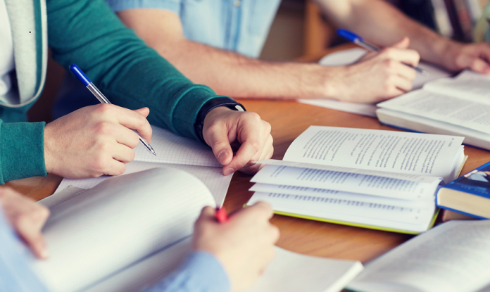 The Power of the Pen – A Writing Lesson for Creating Evocative Texts in Years 9/10